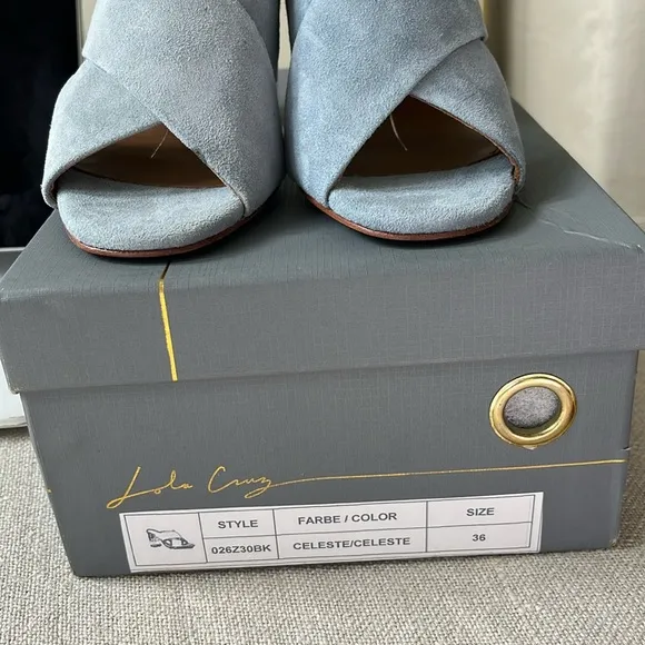 NWT Lola Cruz Suede Criss Cross Blue Slides mules Blue and silver. comfortable❤️