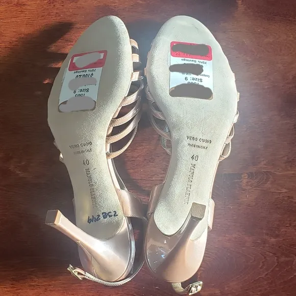 NWT MANOLOS! BLAHNIK strappy nude stilettos slingback sandals heels size 8.5 - 9