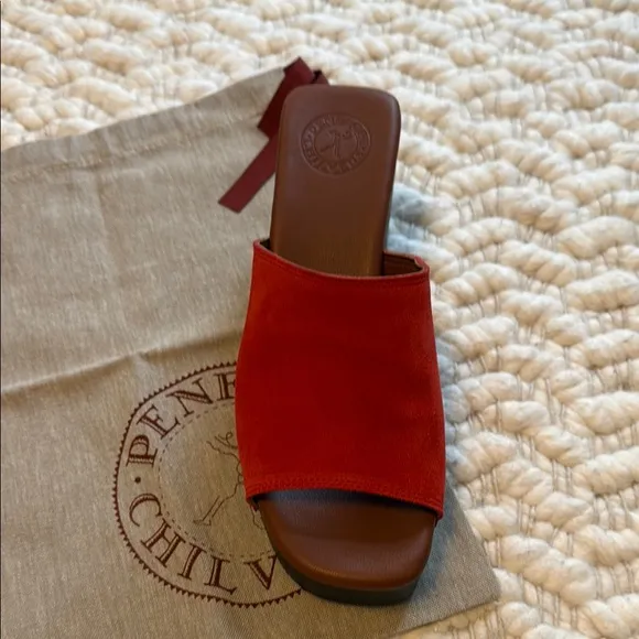 NWT! Penelope Chilvers Arusha Suede Muel
