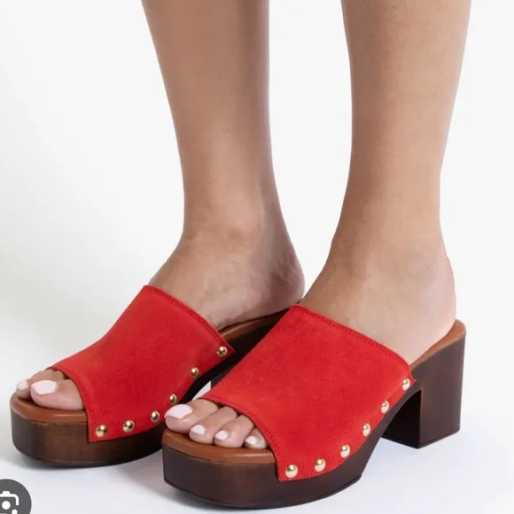 NWT! Penelope Chilvers Arusha Suede Muel