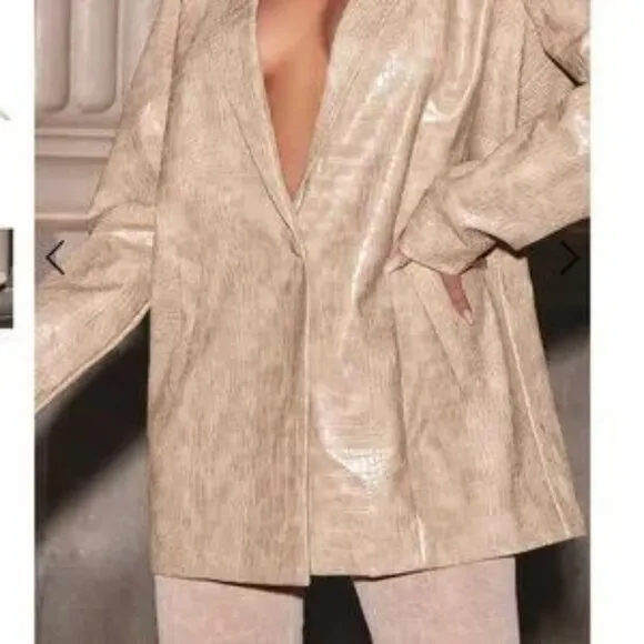 NWT Pretty Little Thing Cream Croc PU Oversized Blazer