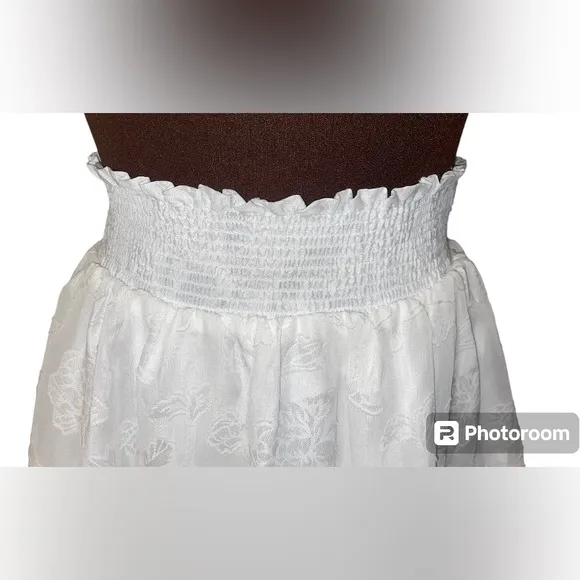 NWT SALTWATER LUXE Loretta Ruffle Tiered White Vanilla Lace Mini Skirt S…
