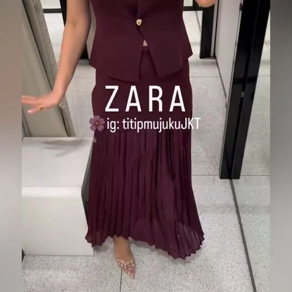 NWT ZARA ZARA NWT WOMAN MIXED PLEATED KNIT SKIRT Burgundy