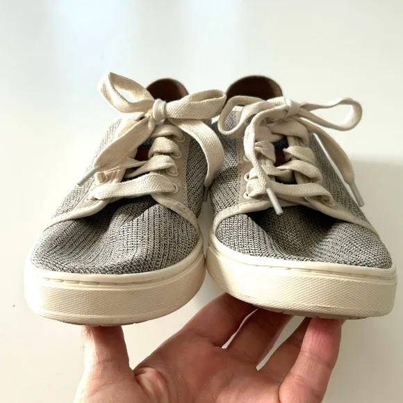 OluKai Neutral Tapa Textured Lace-Up Pehuea Lī Casual Lightweight Sneaker Shoe