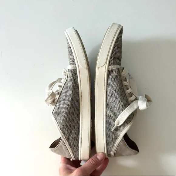 OluKai Neutral Tapa Textured Lace-Up Pehuea Lī Casual Lightweight Sneaker Shoe