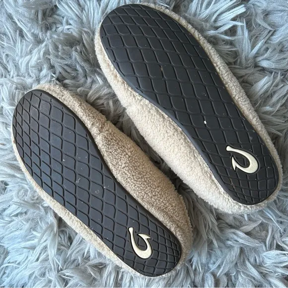 Olukai Nohea Heu Sandbar neutral tan loungewear slippers women’s shoe size 7