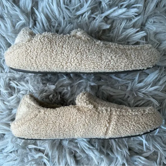 Olukai Nohea Heu Sandbar neutral tan loungewear slippers women’s shoe size 7