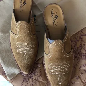 Patricia Nash, Battista, suede, western, power up fabulous shoes!