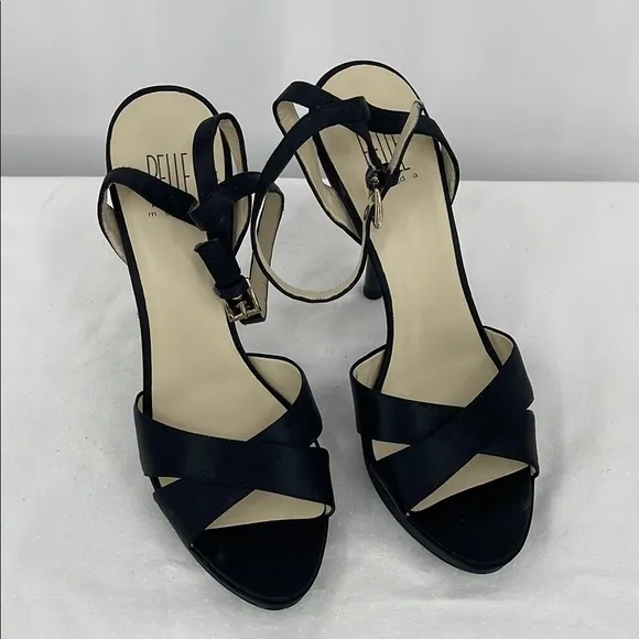 PELLE MODA SIZE 9.5M Black Strappy Heels