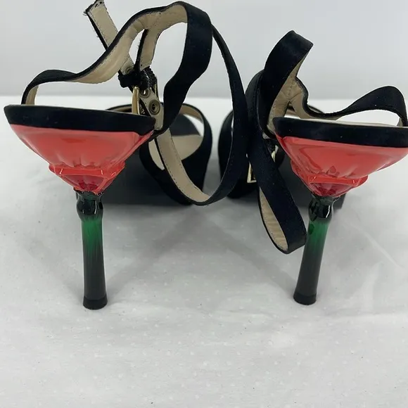 PELLE MODA SIZE 9.5M Black Strappy Heels