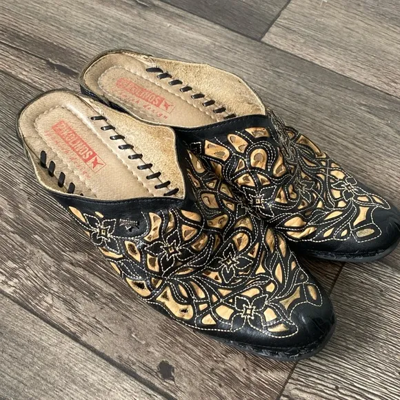 Pikolinos Leather Mules 42
