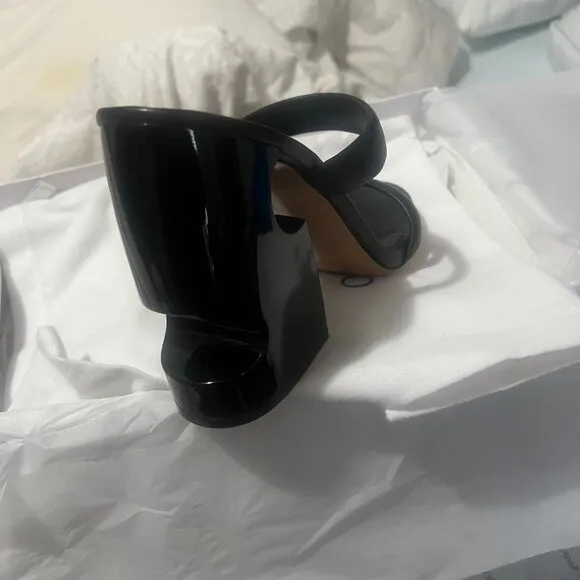 Pop Meteor leather mules. Off-White c/o Virgil Abloh. Size 39. New with box