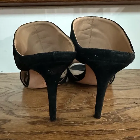 Pour La Victoire Black Mules with Elegant Cut-Out
