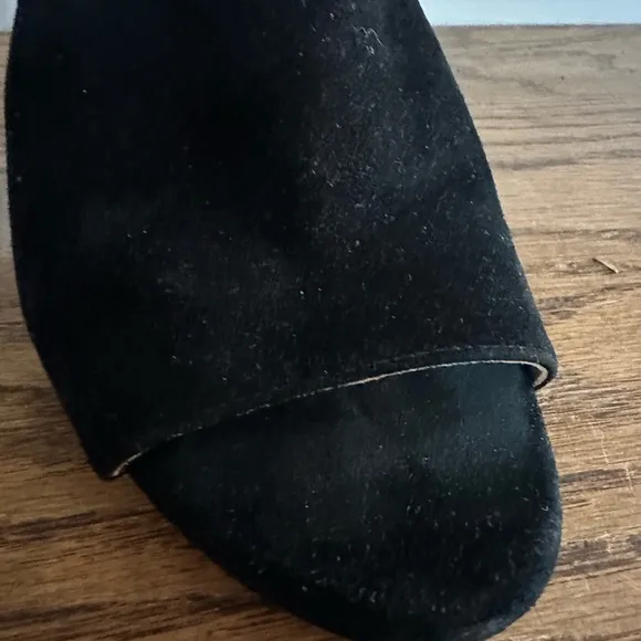 Pour La Victoire Black Mules with Elegant Cut-Out