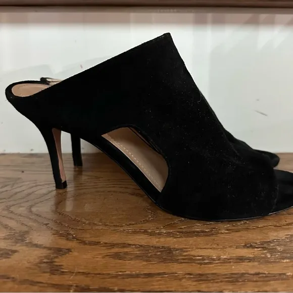 Pour La Victoire Black Mules with Elegant Cut-Out