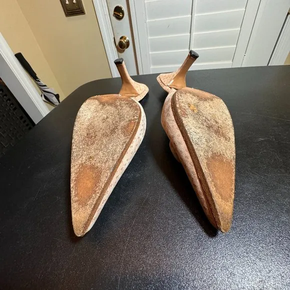 Prada eur 38 light brown suede pattenered mules  with rosette and pointy toe