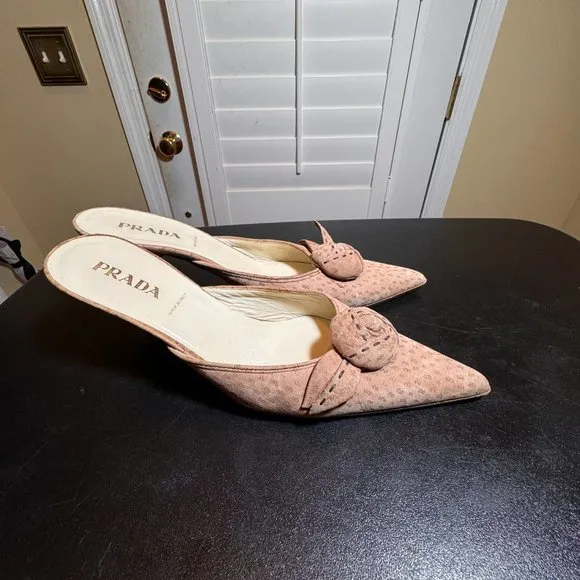 Prada eur 38 light brown suede pattenered mules  with rosette and pointy toe