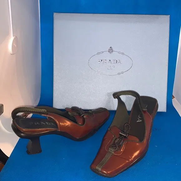 PRADA vintage square toe mules. Size IT 36 Super trendy sculptural heel