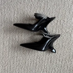 Prada Women's Black Pointed Toe Heels