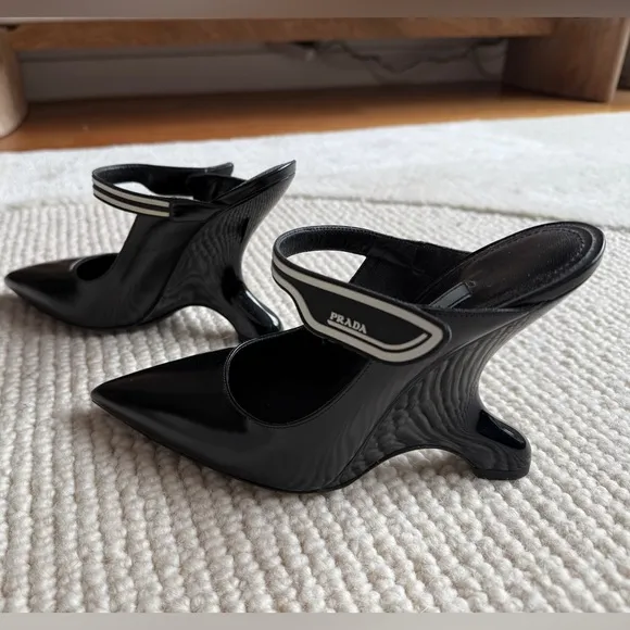 Prada Women's Black Pointed Toe Heels