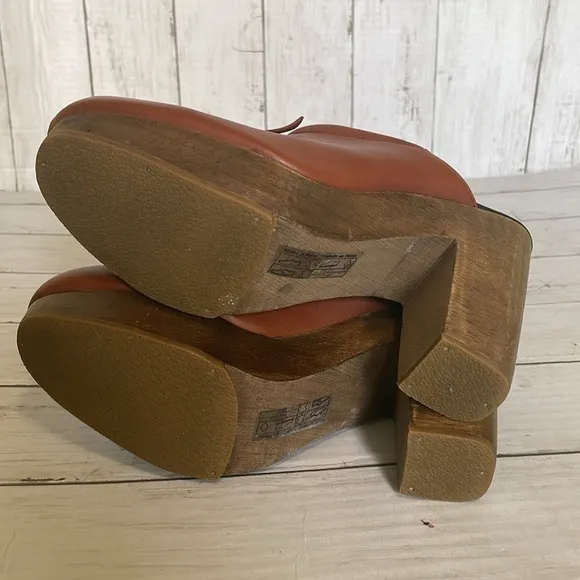 Rachel Comey Whiskey Leather Bow Platform Heeled Clogs