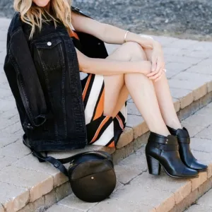 rag &amp; bone Harrow Black Pebbled Leather Ankle Booties Boots 37.5 7 Moto Strappy