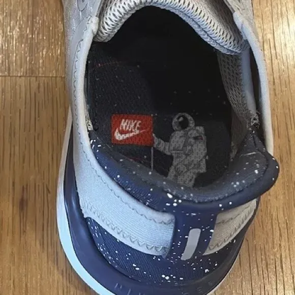 Rare Nike Free RN 2018 Moon Particle Shoes