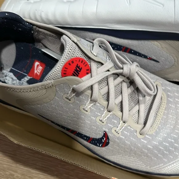 Rare Nike Free RN 2018 Moon Particle Shoes