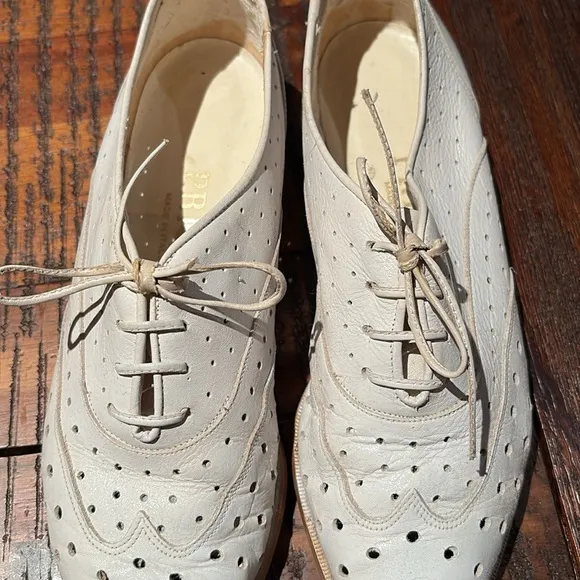 Rare Vintage 80s Women's White Perforated Lace-Up Leather Shoes Italy sz 7.5 Pl