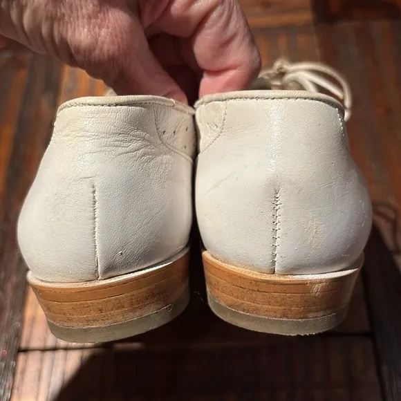Rare Vintage 80s Women's White Perforated Lace-Up Leather Shoes Italy sz 7.5 Pl