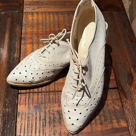 Rare Vintage 80s Women's White Perforated Lace-Up Leather Shoes Italy sz 7.5 Pl