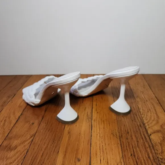 RAYE Valeria White Heel