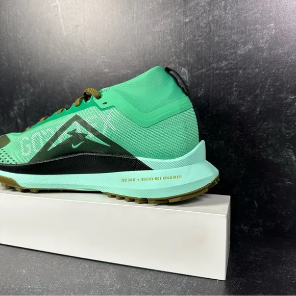 REACT PEGASUS TRAIL 4 GORE TEX SPRING GREEN OLIVE FLAK MINT FOAM BLACK RUNNING