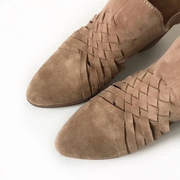 Rebels tan leather mules
