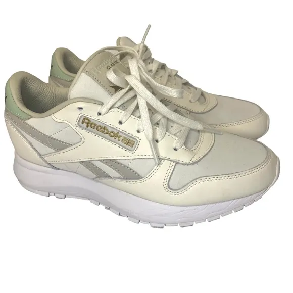 Reebok Classic Leather Casual Sneaker Sz 8 Ivory/Seafoam