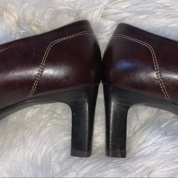 s l e e k :: Paul Green Square Toe Leather Pumps Heels