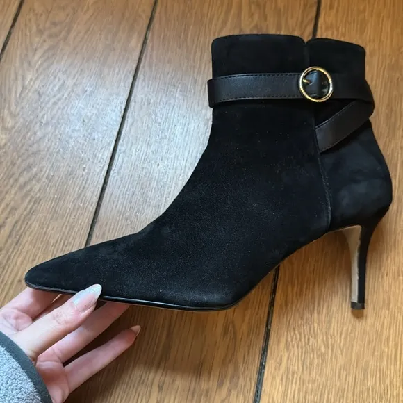 Saks Fifth Avenue Heeled Boot Booties Suede Black Ankle Heels 8.5 Pointed Toe