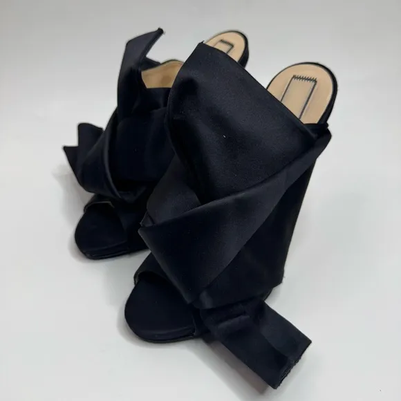 ❕SALE❕ No. 21 Black Satin Raso Knot Open Toe Mules