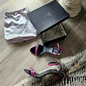 ✅️Sale!Giuseppe Zanotti Strappy Heels 💲✅️