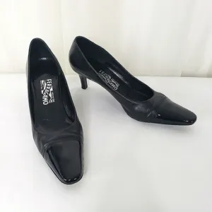 Salvatore Ferragamo black leather patent pointed toe pump heel 9 2A