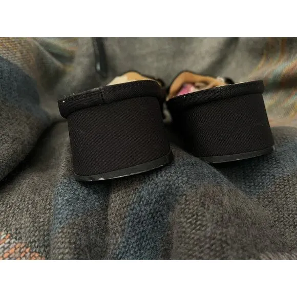 SALVATORE FERRAGAMO BLACK PEAU DE SOIE SLIDE WITH METAL BUCKLE ACCENT 91/2 2A