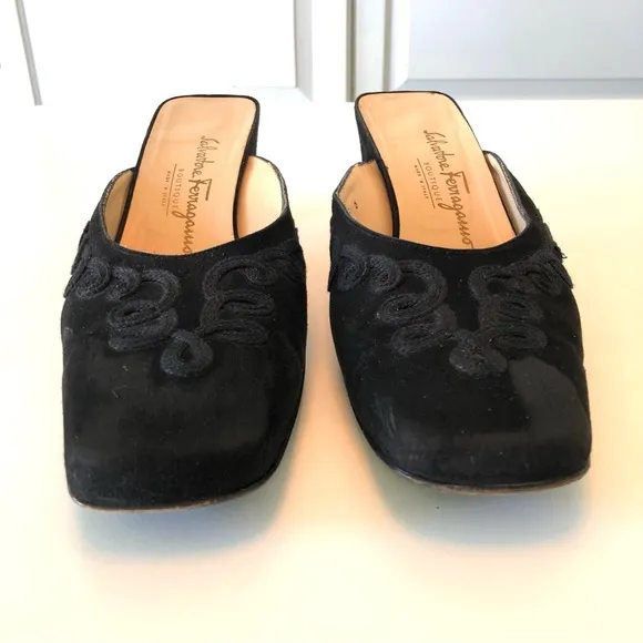 Salvatore Ferragamo Black Suede Mules Kitten Heel Embroidered Design Women’s 8.5