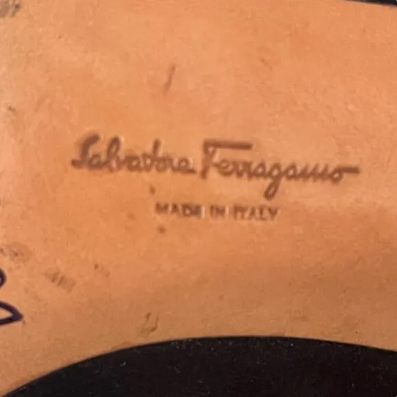 Salvatore Ferragamo Black Velvet Pump Size 9 Pointed Toe Italian 3” Quiet Luxury