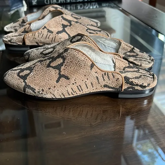 Sanctuary Saieda Snake Print Suede Mules