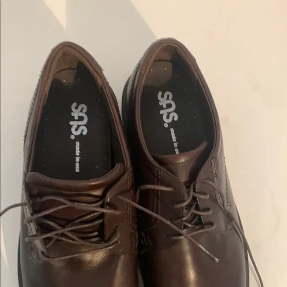 SAS Brown Leather Oxfords with Polished Finish