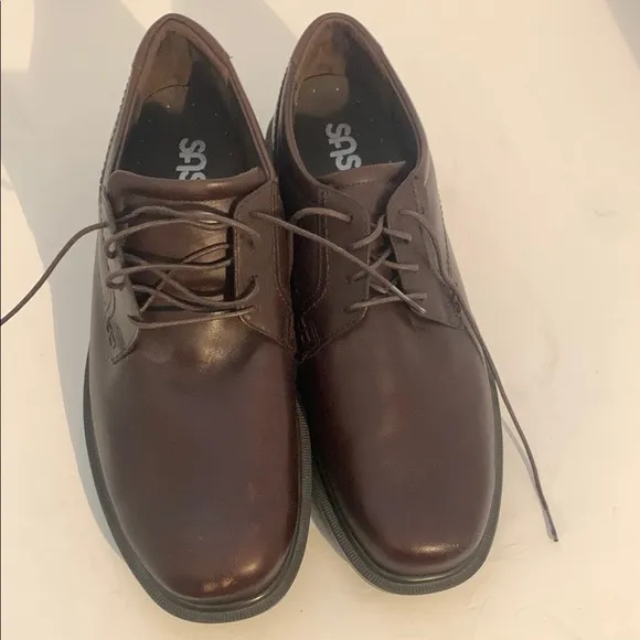 SAS Brown Leather Oxfords with Polished Finish