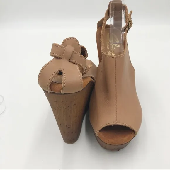Sbicca Wedge Heel Peep Toe Tan Leather Shoes Size 40