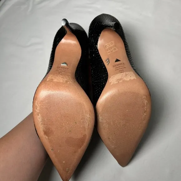 Schutz Gleide Black Croc-Embossed Leather Pumps Stiletto Pointed Toe 10 B Patent