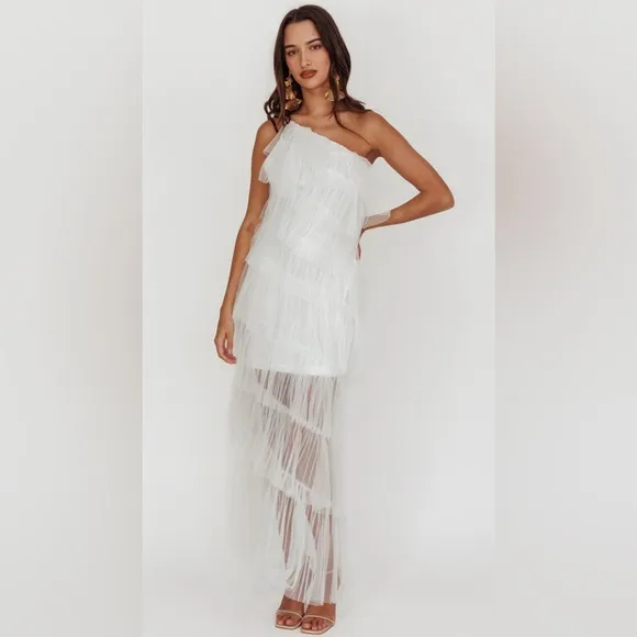 Selfie Leslie Arrabel White Tiered Ruffle Tulle One Shoulder Maxi Dress