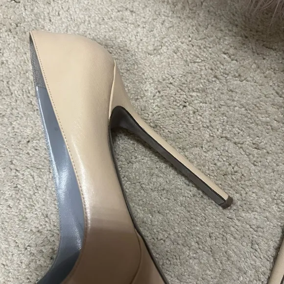 Sergio Rossi Tan Stiletto Heels Classic Pump Style